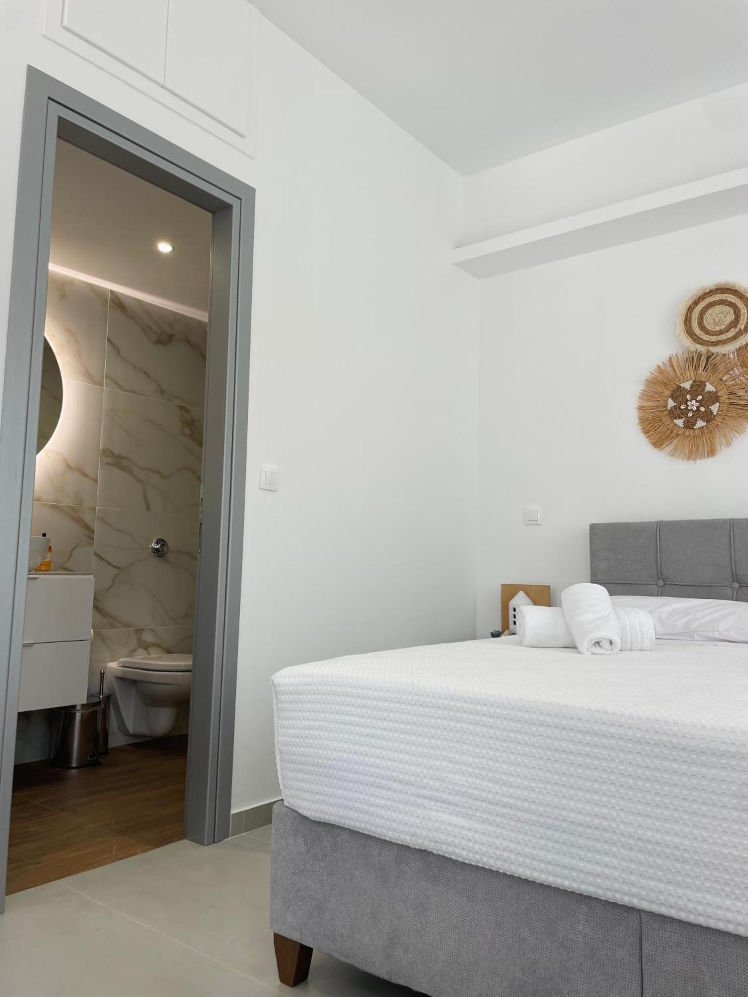 Kyma Luxury Suite Kiáton Exteriér fotografie